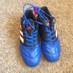 Soccer/ Sports Cleats Boys or Girls